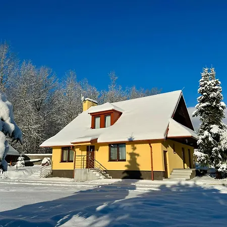 Domcek Pod Lesom Apartment *